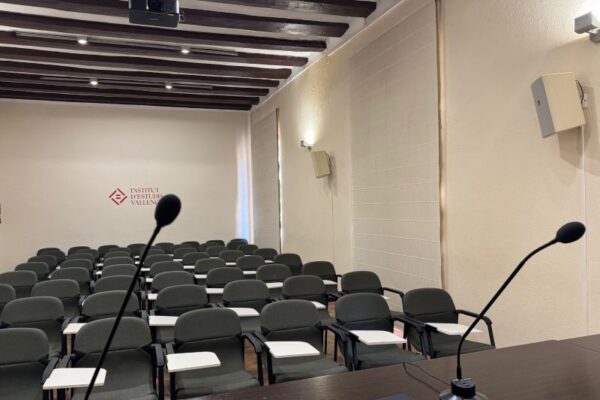 Millores tècniques en la Sala d’Actes de l’IEV